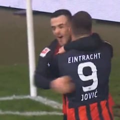 El doblete maravilloso de Jovic con el Eintracht en su debut