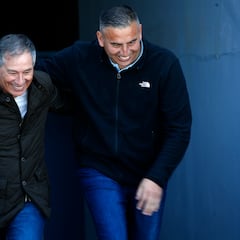 “Cuando te pasan un Ferrari...”: brilla en la banca y habló sobre dirigir a un grande