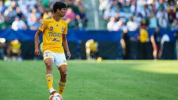 Jurgen Damm jugando con Tigres en el Clausura 2019.