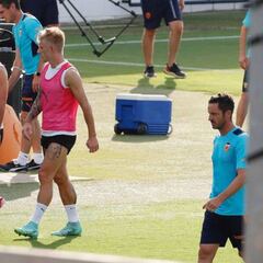 Primer cara a cara entre Wass y Bordalás