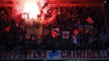 Los ultras del PSG accedieron con bengalas al Stade de l’Aube para presenciar el Troyes-PSG (0-3), del pasado sábado en la Ligue 1.