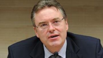 El abogado de Bosman defenderá a Mou ante UEFA