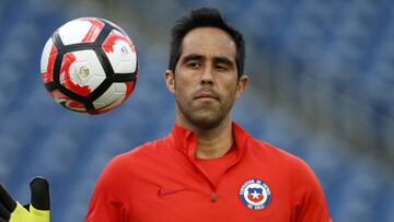 Claudio Bravo: "Falté una vez en 100 partidos y se me critica"