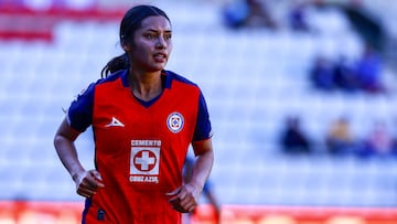 Yaneisy Rodriguez of Cruz Azul during the 3rd round match between Pachuca and Cruz Azul as part of the Torneo Clausura 2025 Liga MX Femenil at Hidalgo Stadium on January 15, 2025 in Pachuca, Hidalgo, Mexico.