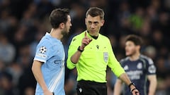 El francés Clément Turpin pitará el Atlético-Barcelona de la Champions