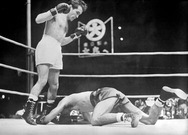 Pascual Pérez es otro de los referentes que todo boxeador argentino sueña con igualar alguna vez. Falleció con 50 años en 1997. Pérez logró la medalla de oro en los Juegos Olímpicos de Londres 1948. Era un referente en el boxeo amateur y su calidad la traspasó al pugilismo rentado. Ahí logró ser campeón mundial durante seis años. Es el único argentino que ha logrado ser campeón olímpico y mundial. Se retiró, en 1964, con un récord de 84 victorias (57 KO), 7 derrotas y 1 nulo. 