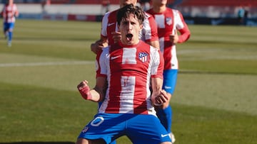 Giuliano Simeone celebra un gol con el Atl&eacute;tico B. 