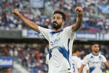 El defensa del equipo tinerfeño, además de hacer un partido muy completo, fue decisivo en una jugada a balón parado. En coordinación perfecta con Diarra, rompió las marcas y anotó el gol de la victoria ante el Mirandés.