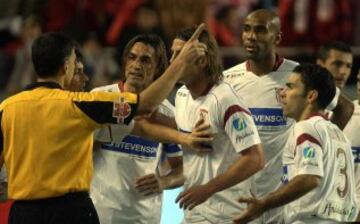 El ¨¢rbitro Bernardino Gonz¨¢lez V¨¢zquez mostr¨® 12 tarjetas amarillas. Temporada 2005-2006