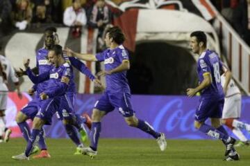 GOL 0-1 de Sergio García durante el partido de Liga en Primera División que están disputando esta noche en el estadio de Vallecas, en Madrid.