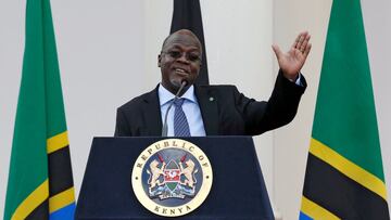 FILE PHOTO: Tanzania's President John Magufuli addresses a news conference during his official visit to Nairobi, Kenya October 31, 2016. REUTERS/Thomas Mukoya/File Photo
