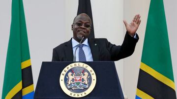 FILE PHOTO: Tanzania&#039;s President John Magufuli addresses a news conference during his official visit to Nairobi, Kenya October 31, 2016. REUTERS/Thomas Mukoya/File Photo