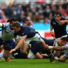 Laidlaw mete a Escocia en cuartos tras remontar a Samoa