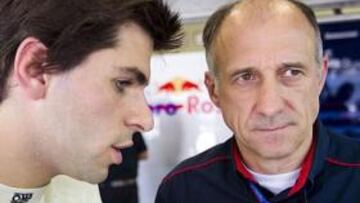 Franz Tost, jefe del equipo Toro Rosso, con Jaime Alguersuari