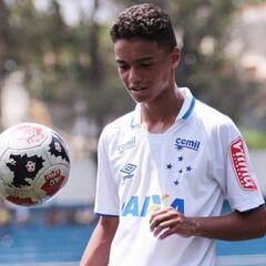 Ronaldinho confirma que su hijo João fichará por el Barça