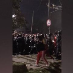 Tremendo lío: cargas policiales contra hinchas de River antes del partido contra Godoy