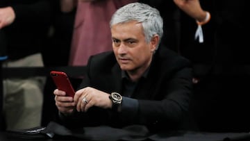 José Mourinho luce un reloj de Hublot, uno de sus patrocinadores, en un acto publicitario de la marca en marzo de 2018.