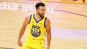 Stephen Curry celebra una canasta durante el partido de la NBA que ha enfrentado a Golden State Warriors y a Portland Trail Blazers