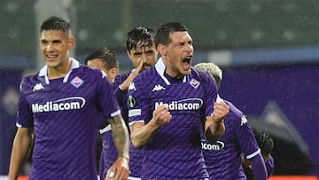 Soccer Football - Europa Conference League - Semi Final - First Leg - Fiorentina v Club Brugge - Stadio Artemio Franchi, Florence, Italy - May 2, 2024 Fiorentina's Andrea Belotti celebrates scoring their second goal REUTERS/Jennifer Lorenzini