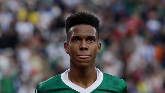 Estevão o Igor Jesus, sólo puede quedar uno