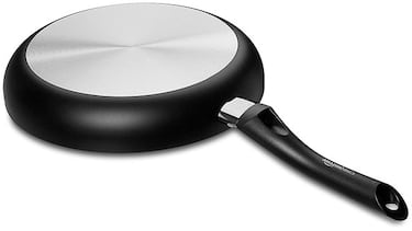 La batería de cocina antiadherente con utensilios y más de 40.000 valoraciones