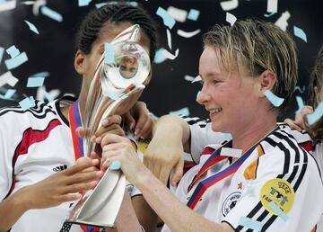 Conny se retiró en 2014, pero antes de esto dejó una marca de 38 anotaciones en la Liga de Campeones Femenina de la UEFA.