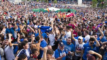 02/06/2019
AFICIONADOS DEL FUENLABRADA EN LA PLAZA DE LA CONSTITUCION
ASCENSO SEGUNDA DIVISION