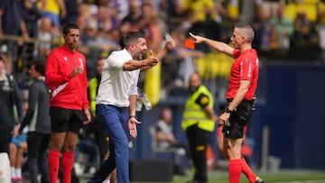 VILLARREAL, SPAIN - APRIL 15: Paulo Pezzolano, Head Coach of Real Valladolid CF, reacts after being shown the red card by Match Referee Iglesias Villanueva during the LaLiga Santander match between Villarreal CF and Real Valladolid CF at Estadio de la Ceramica on April 15, 2023 in Villarreal, Spain. (Photo by Aitor Alcalde/Getty Images)