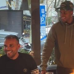 Así celebró Rodrygo su 22 cumpleaños