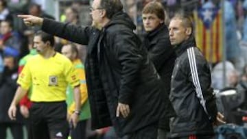 Bielsa, durante el partido ante el Athletic.