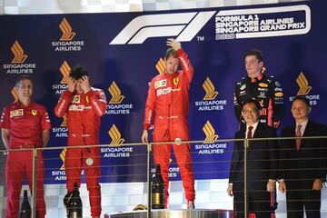 Sebastian Vettel, Charles Leclerc y Max Verstappen en el podio del Gran Premio de Singapur. 