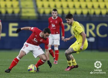 Matheus Aias, del Racing, en La Cerámica ante el Villarreal B.