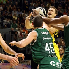 El Tenerife desactiva el plan de Ibon y se ve en semifinales con el Barça