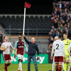 West Ham y Chicharito caen ante Burnley, ¡infierno en Londres!