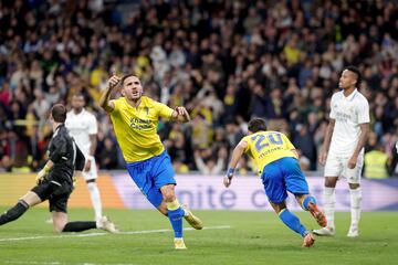 Lucas Pérez marcó el definitivo 2-1.