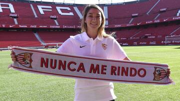 Aldana Cometti en el Sánchez Pizjuán.