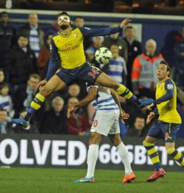 Arsenal tuvo un duro choque con el Queens Park Rangers.