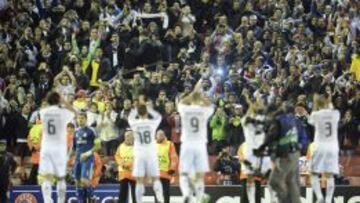 Madridistas, en Liverpool.