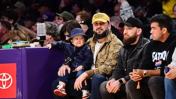 Hasbulla presente en victoria de Mavericks sobre Lakers