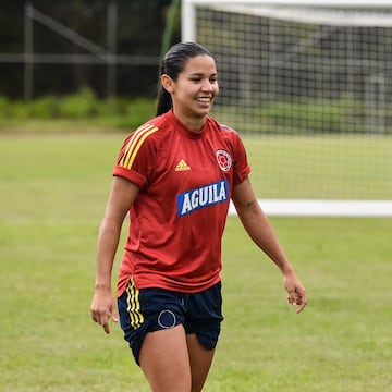 Colombia entrenó este viernes en Bucaramanga pensando en la semifinal de la Copa América frente a Argentina. Fue la primera práctica de la Tricolor en la capital de Santander.