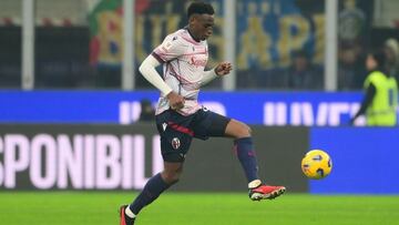 Jhon Lucumí con el Bologna.
