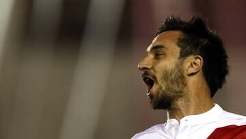 Soccer Football - Argentina&rsquo;s Lanus v Argentina&rsquo;s River Plate - Copa Libertadores - Semi-Final - Ciudad de Lanus stadium, Lanus, Argentina - October 31, 2017 - River Plate&#039;s Ignacio Scocco celebrates after he scored a goal. REUTERS/Marcos Brindicci