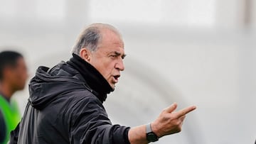 Fatih Terim, posible sucesor de Hasek en la selección checa