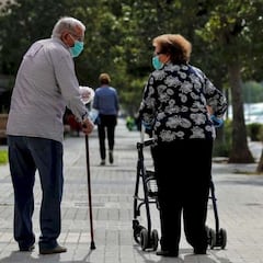 Las personas con más de 65 años son las que tienen más riesgo de reinfección por COVID