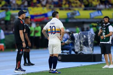 La Selección se impuso categóricamente 4-0 sobre Chile en el Metropolitano de Barranquilla. Triunfo en casa para la Tricolor gracias a los goles de Davinson Sánchez, Luis Díaz, Jhon Durán y Luis Sinisterra.