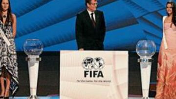 <b>LAS MISSES FUERON PROTAGONISTAS. </b>Las Misses de siete selecciones (faltó la de Irak) junto a Miss Mundo fueron las encargadas de extraer las bolas de los bombos.