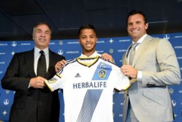 Giovani Dos santos dejó atrás el fútbol español para llegar como todo un ídolo a la MLS.