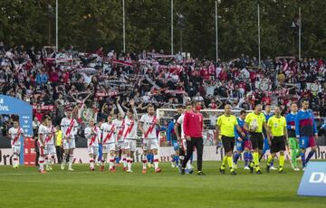27/10/21 PARTIDO DE PRIMERA DIVISION RAYO VALLECANO - FC BARCELONA SALIDA AL CAMPO