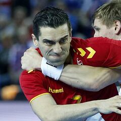 27-27. Tablas entre Macedonia e Islandia que les sirve a ambos