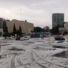Granizada afecta a la CDMX y derrumba techo de centro comercial